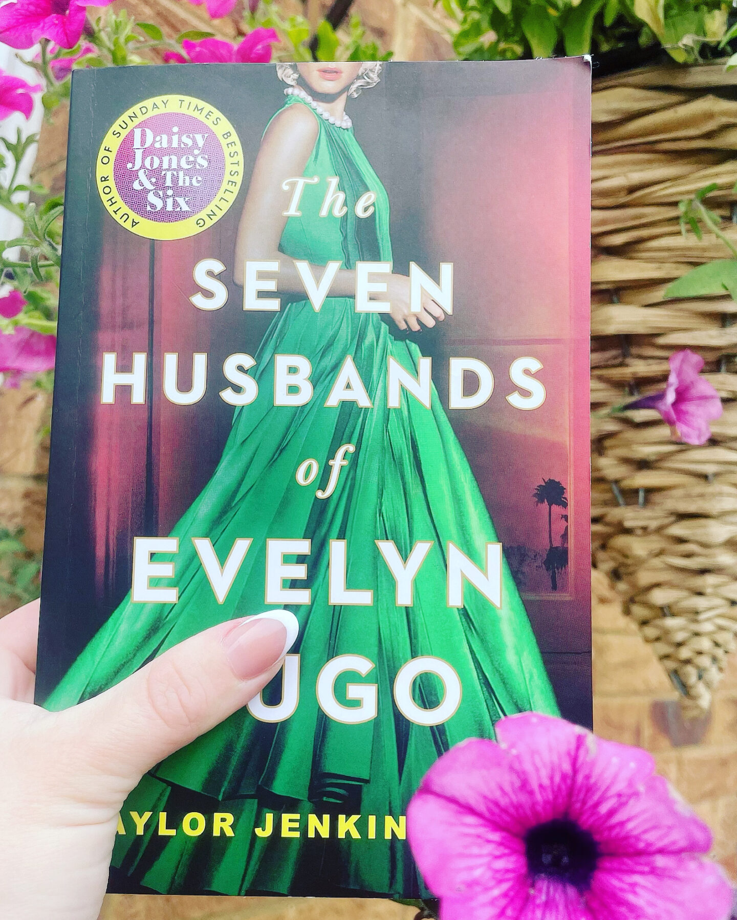 The Seven Husbands of Evelyn Hugo: A Spoiler-Free Review